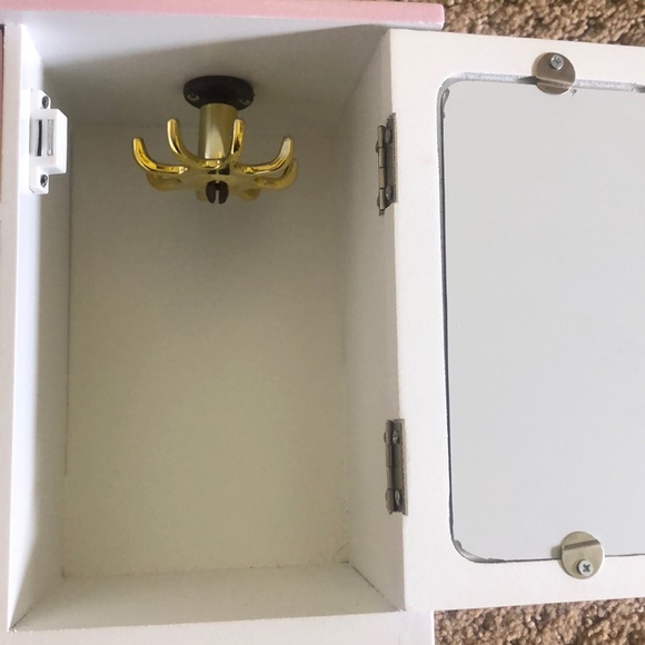 Jewelry box - Picture 2 of 6